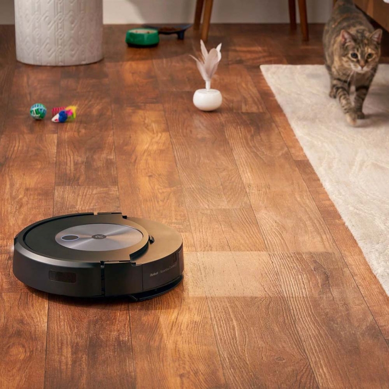 iRobot Roomba Combo j7+ (c7558) robotski usisivač i brisač 