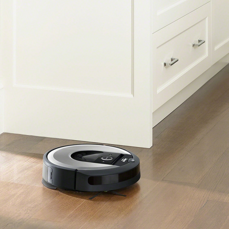 iRobot Roomba Combo i8 (i8170) robotski usisivač i brisač 